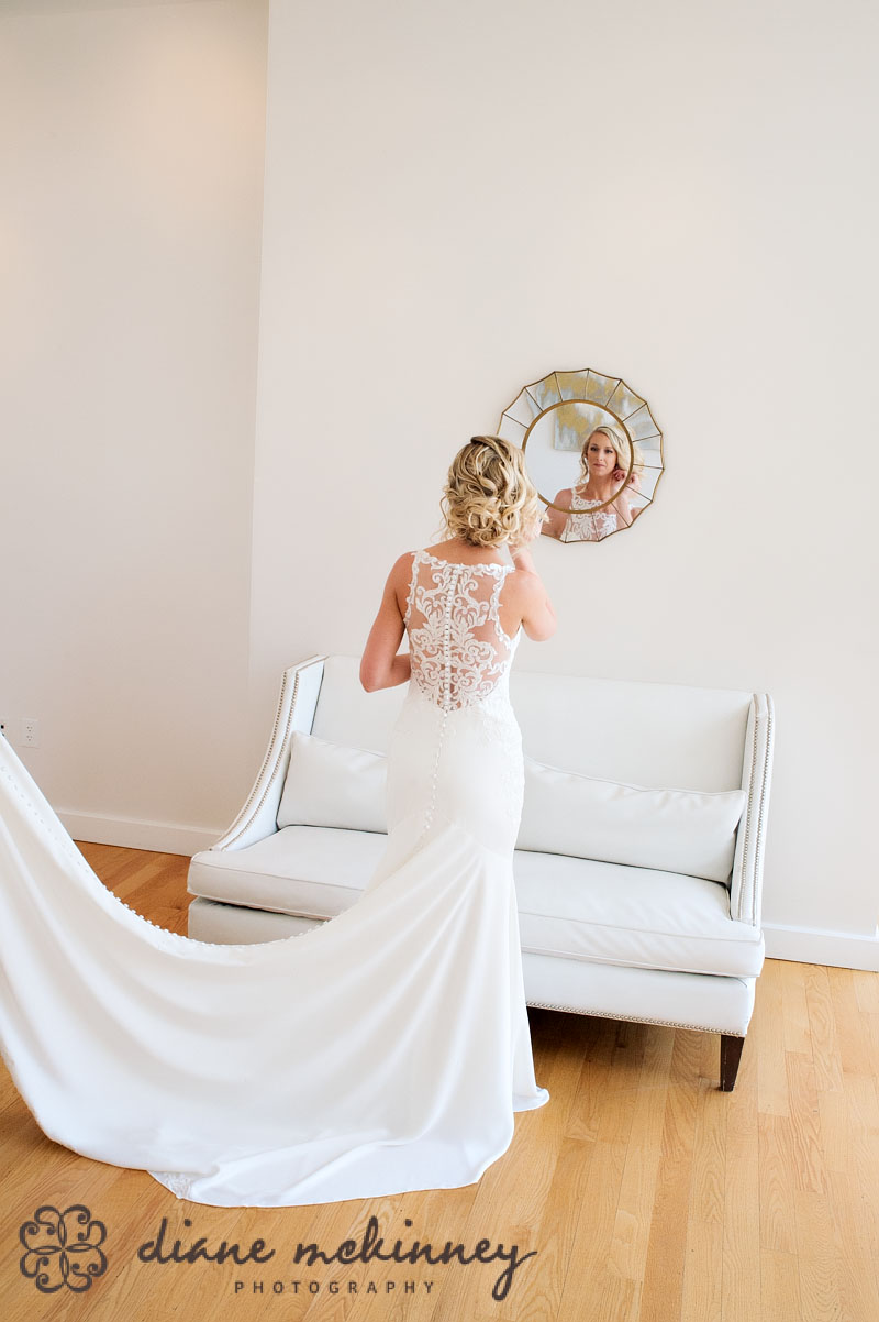 Stephanie & Chris’s Wedding at the Glassbox and Stockroom | Raleigh Photographer